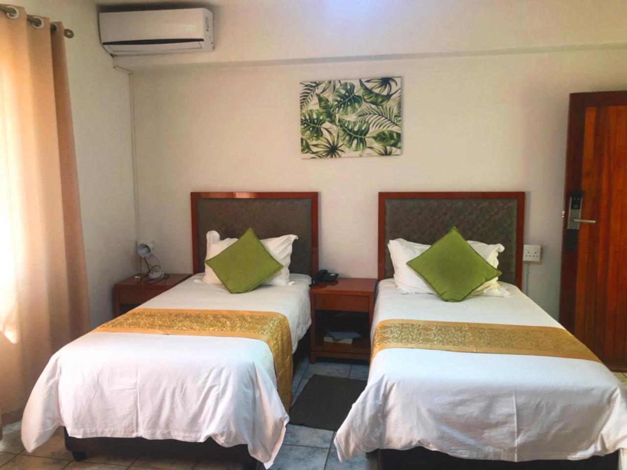 ווינדהוק Hotel Pension Steiner מראה חיצוני תמונה