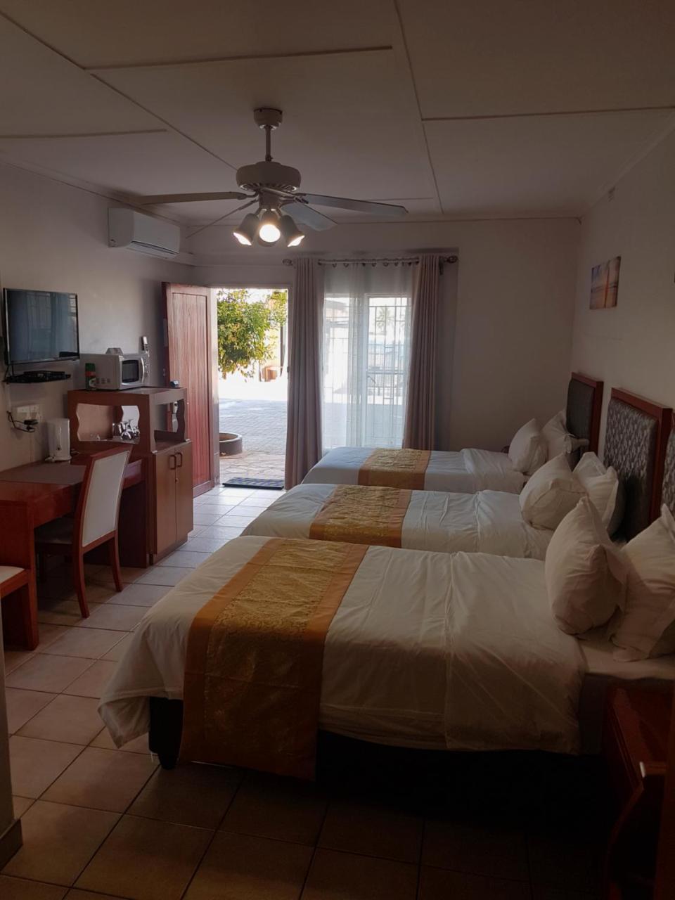 ווינדהוק Hotel Pension Steiner מראה חיצוני תמונה