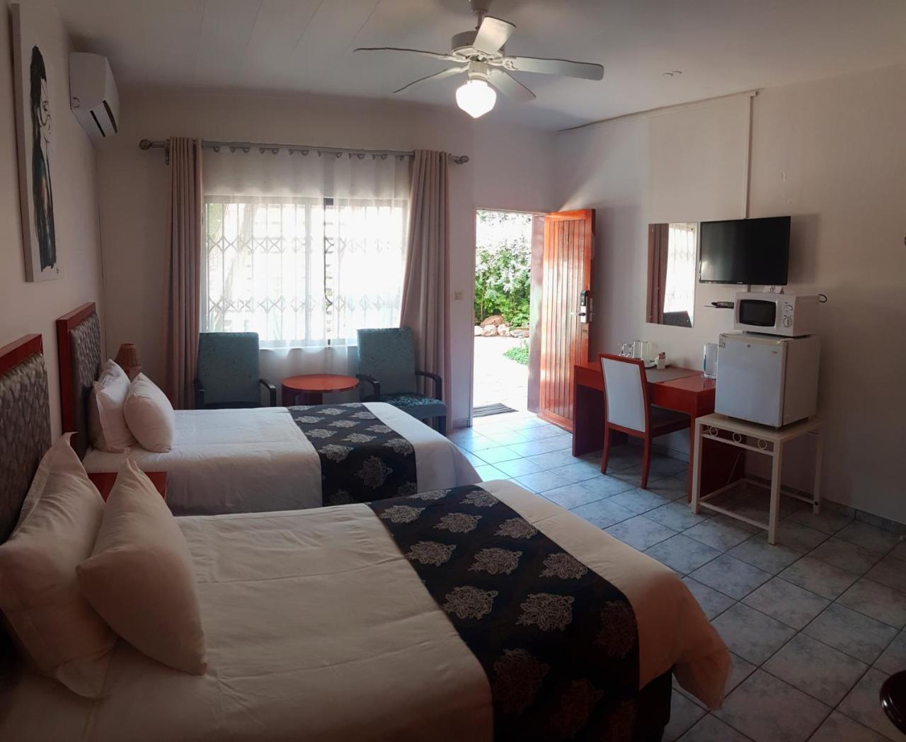 ווינדהוק Hotel Pension Steiner מראה חיצוני תמונה