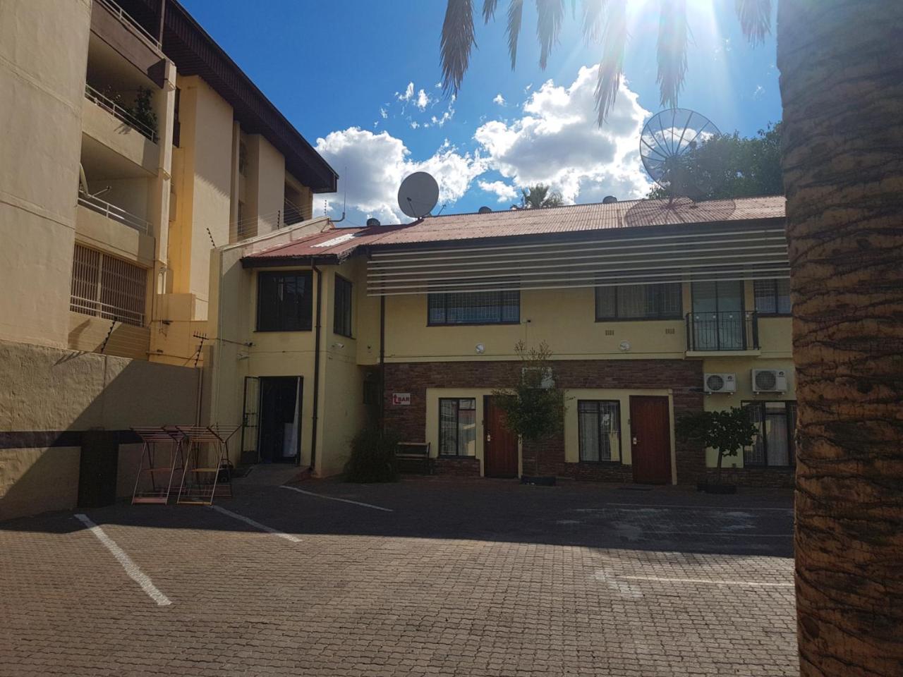 ווינדהוק Hotel Pension Steiner מראה חיצוני תמונה