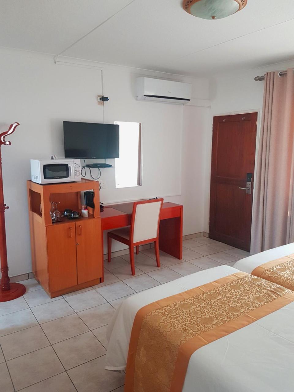 ווינדהוק Hotel Pension Steiner מראה חיצוני תמונה