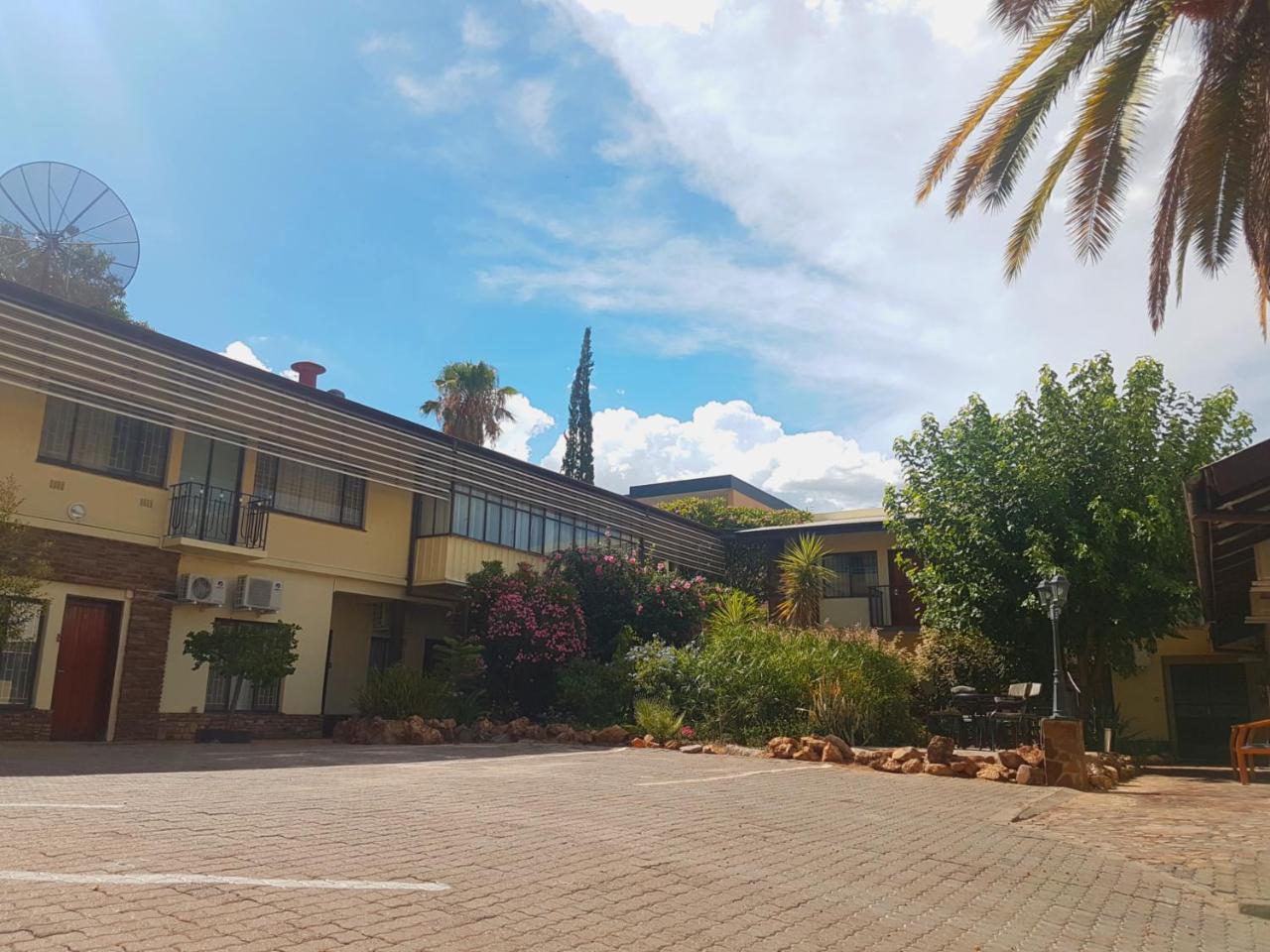 ווינדהוק Hotel Pension Steiner מראה חיצוני תמונה
